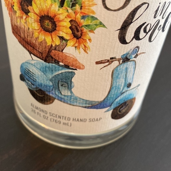 Hand soap - Picture 2 of 3